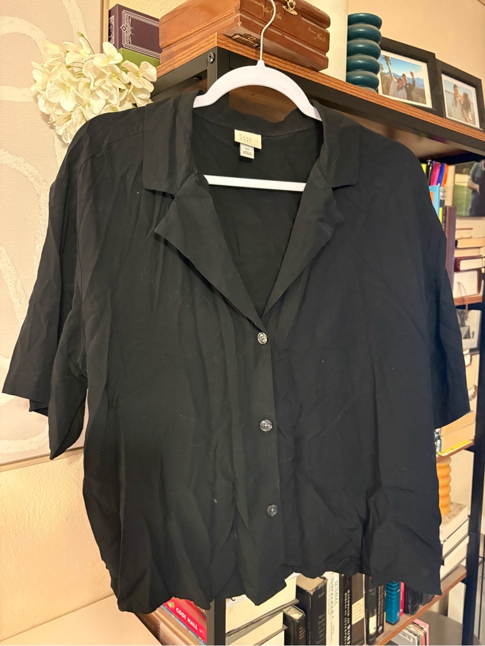 a new day Black Short-Sleeve Button-Down Shirt